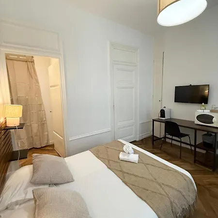 Herriot 2 - Bedroom - Bellecour Apartmán